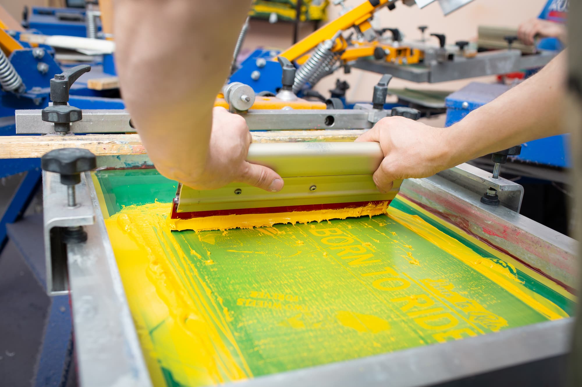 DTF ou s&eacute;rigraphie : laquelle choisir pour un rendu visuel percutant ? Souffelweyersheim